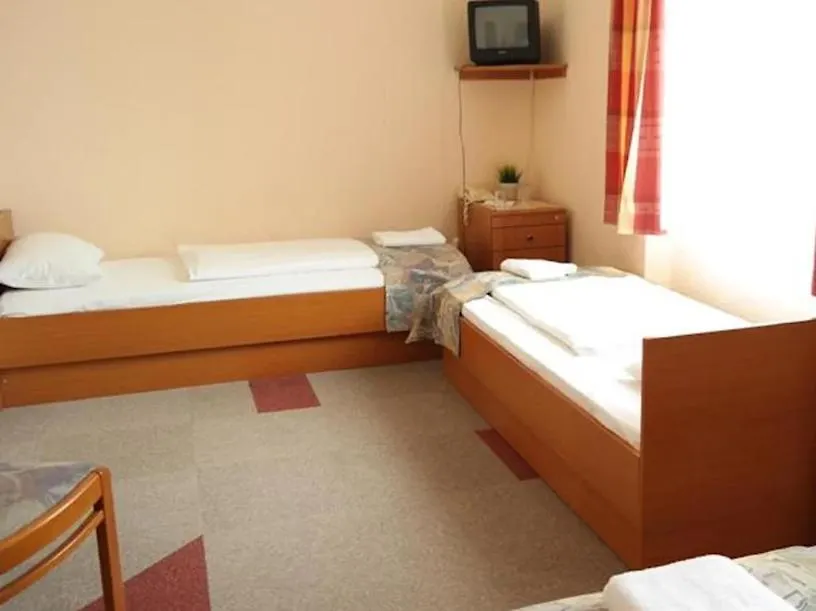 Transit Motel M0 M1 M7 M6 布达佩斯 0*,  匈牙利